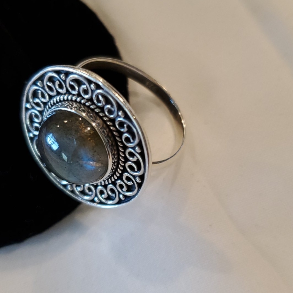Malagasy Labradorite Ring - Picture 5 of 5